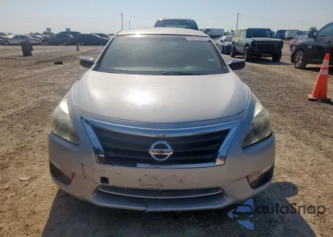 2015 Nissan Altima 2.5 z USA, uszkodzony, nr VIN 1N4AL3AP5FC181263